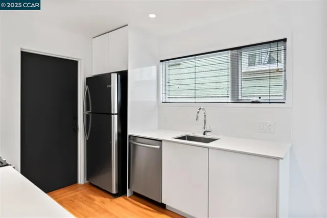 $1,249,000 | 905 61st Street, Oakland, CA 94608