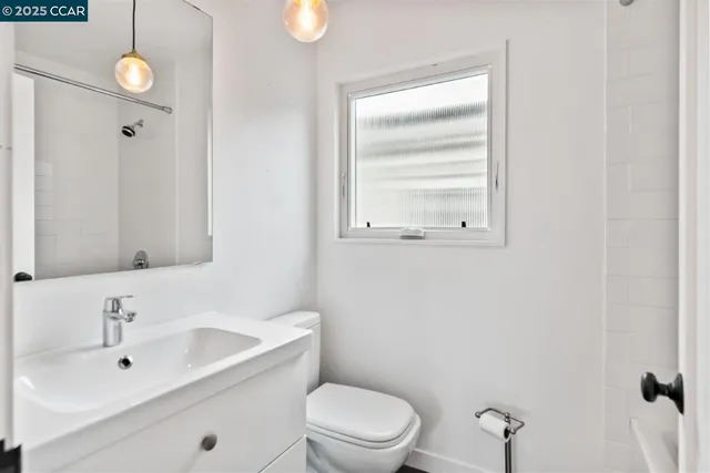 $1,249,000 | 905 61st Street, Oakland, CA 94608