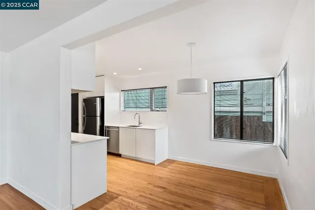 $1,249,000 | 905 61st Street, Oakland, CA 94608