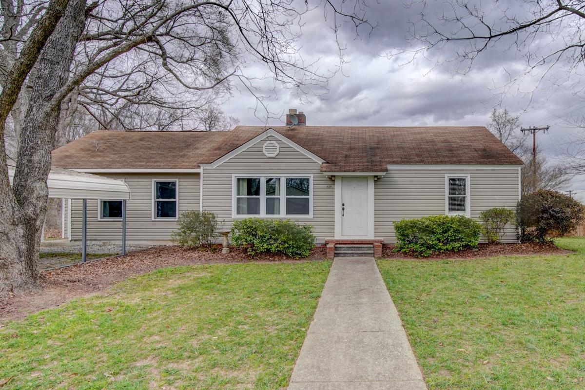 102 Finch Road Spartanburg, SC 29301 - Photo 1 of 28