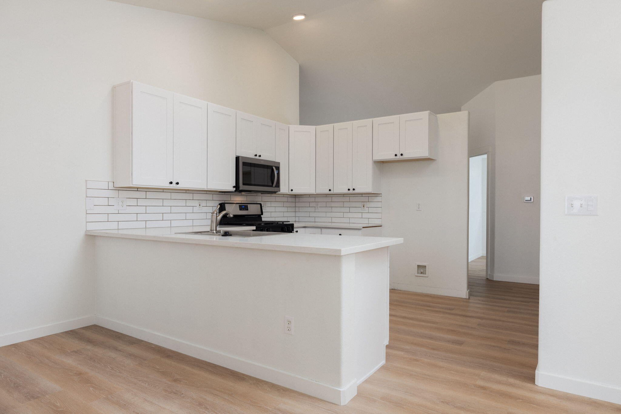 785 Northeast Tierra Road Bend, OR 97701 - Photo 5 of 21 785 NE Tiera Dr (6 of 22)