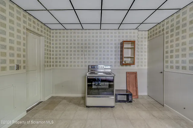 a view of a room with an empty space