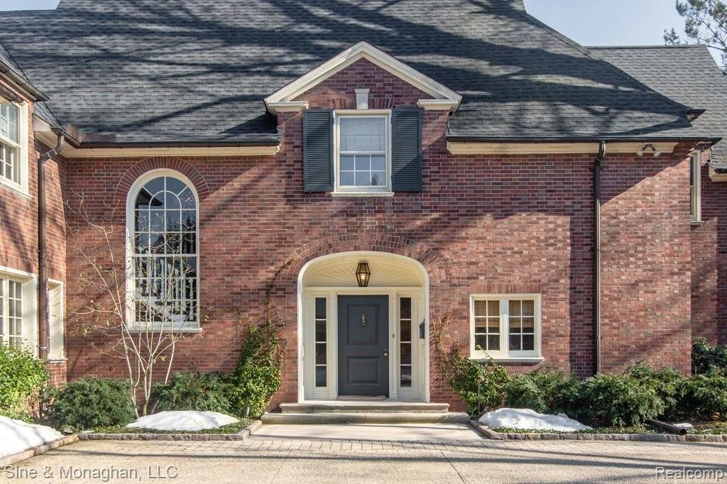 180 Cloverly Road Grosse Pointe Farms, MI 48236 - Photo 2 of 63