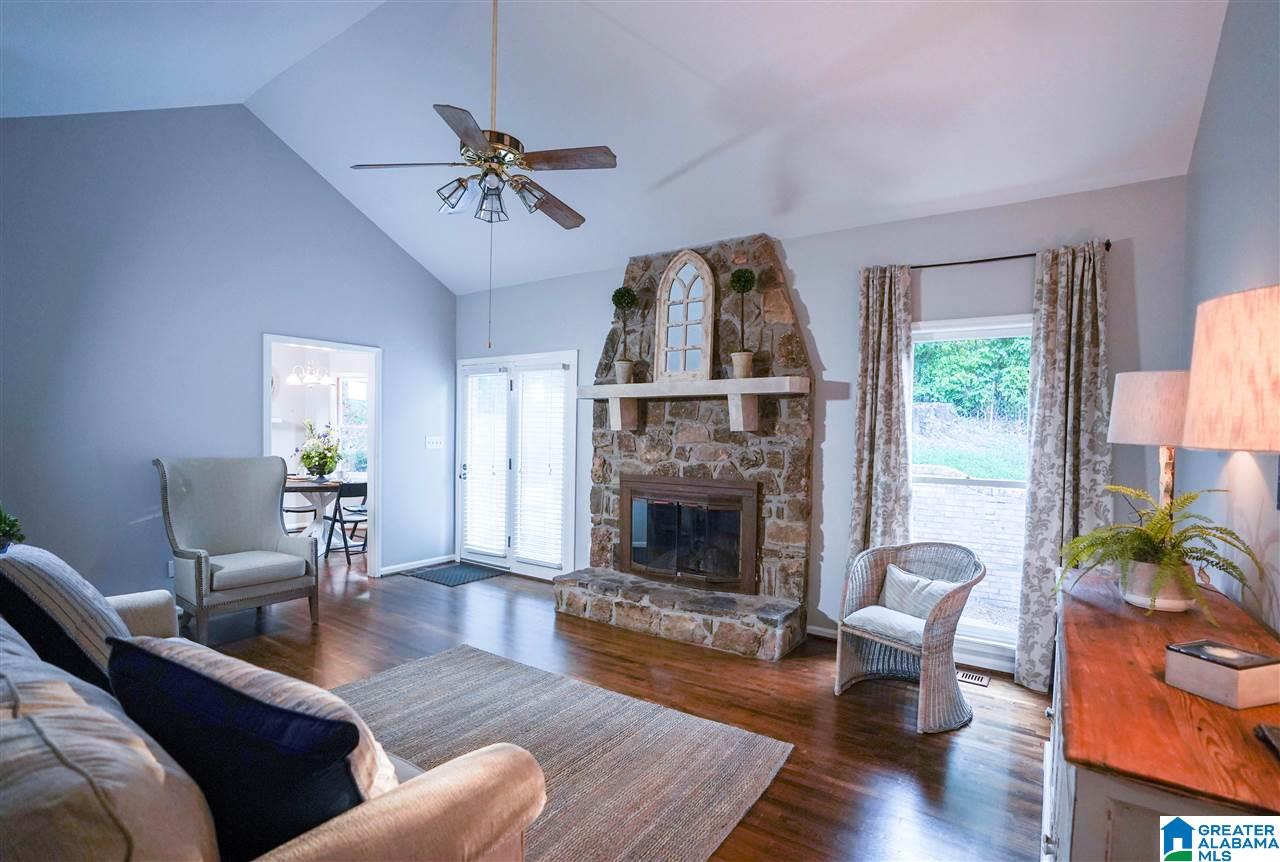 884 Mountain Ridge Drive Birmingham, AL 35209 - Photo 8 of 28