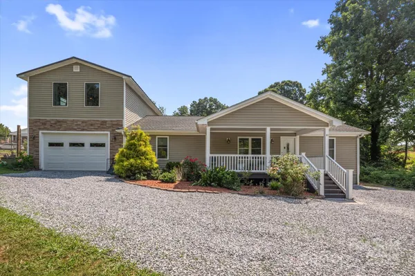 $439,999 | 40 Alabama Avenue, Marion, NC 28752