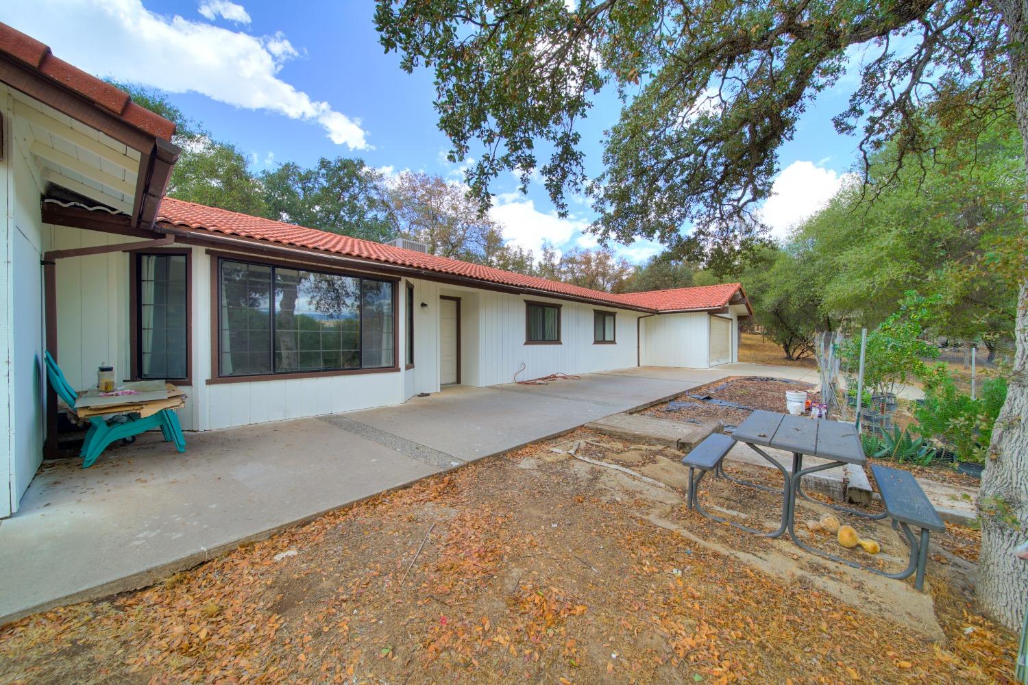 44679 Savage Road Coarsegold, CA 93614 - Photo 8 of 76 Gallery Image 8