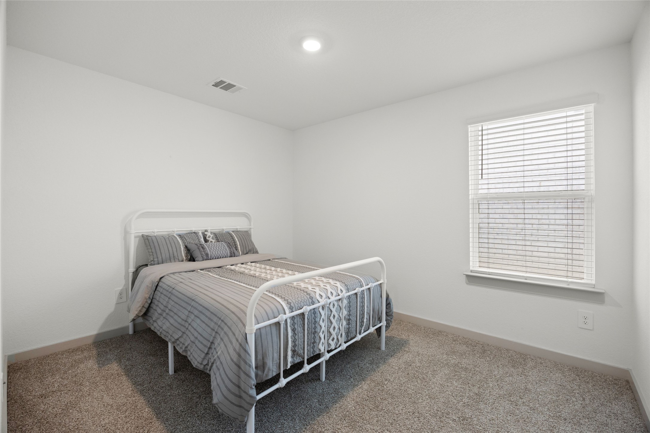 1134 Della Lane Rosharon, TX 77583 - Photo 23 of 31 Bedroom 3