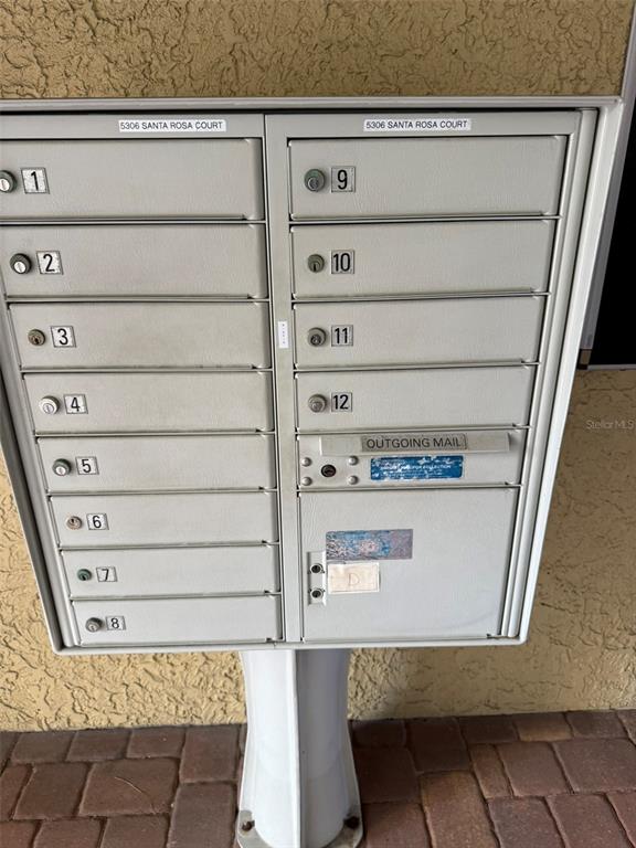 5306 Santa Rosa Court, Unit 341 Tampa, FL 33609 - Photo 17 of 20 a view of dresser