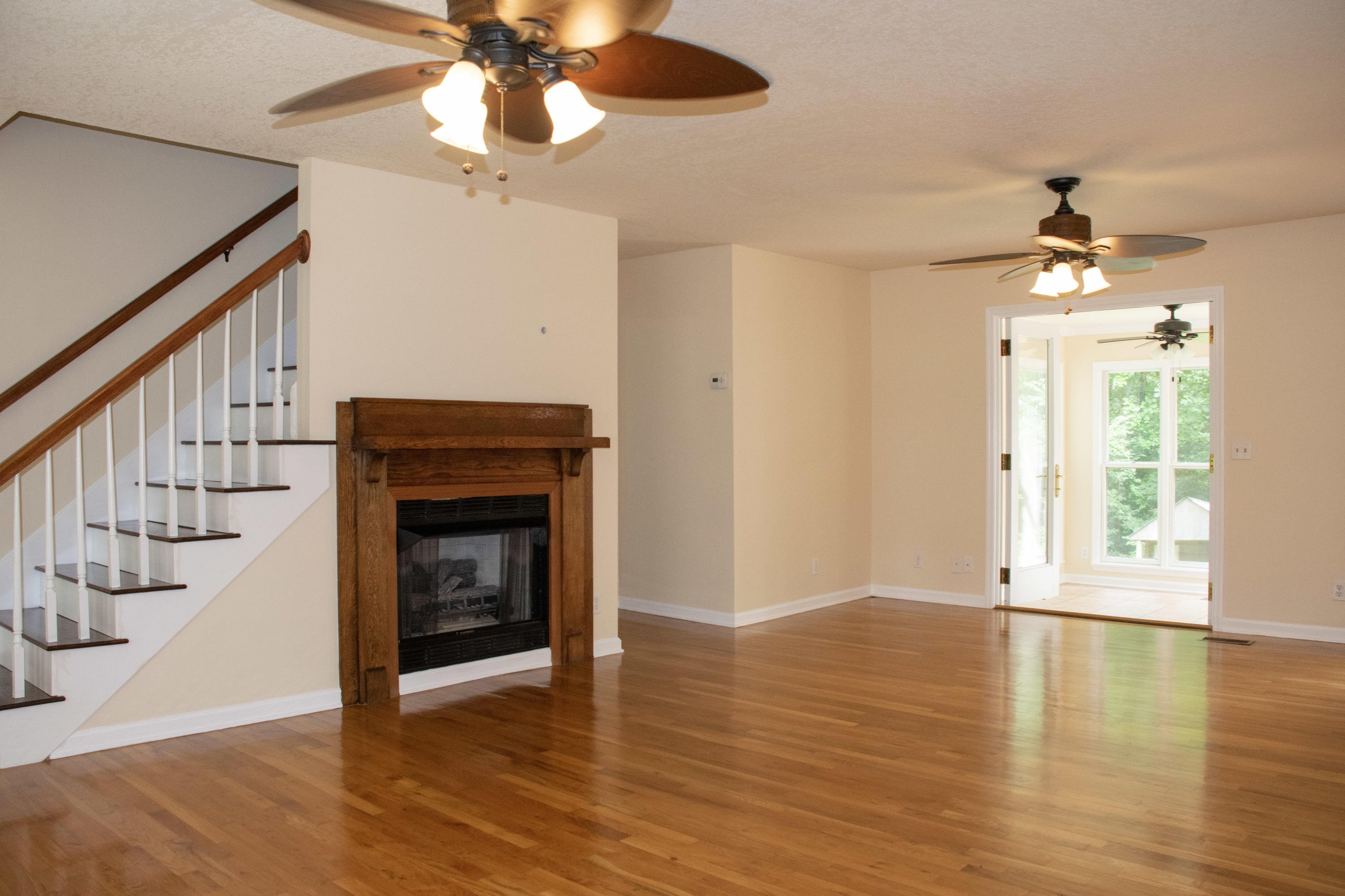 185 Coppinger Road Chattanooga, TN 37405 - Photo 4 of 25 DSC_0546