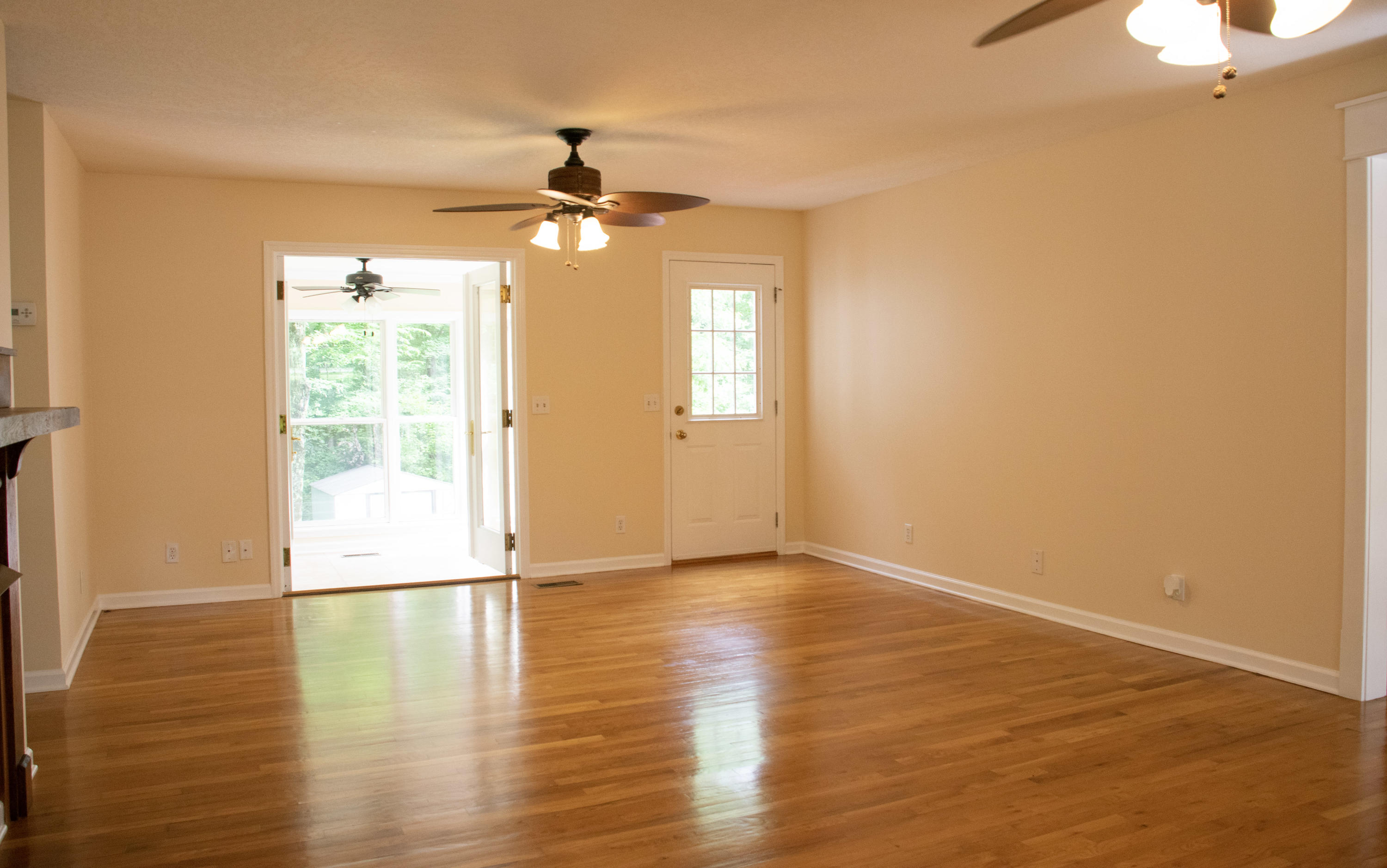 185 Coppinger Road Chattanooga, TN 37405 - Photo 5 of 25 DSC_0545