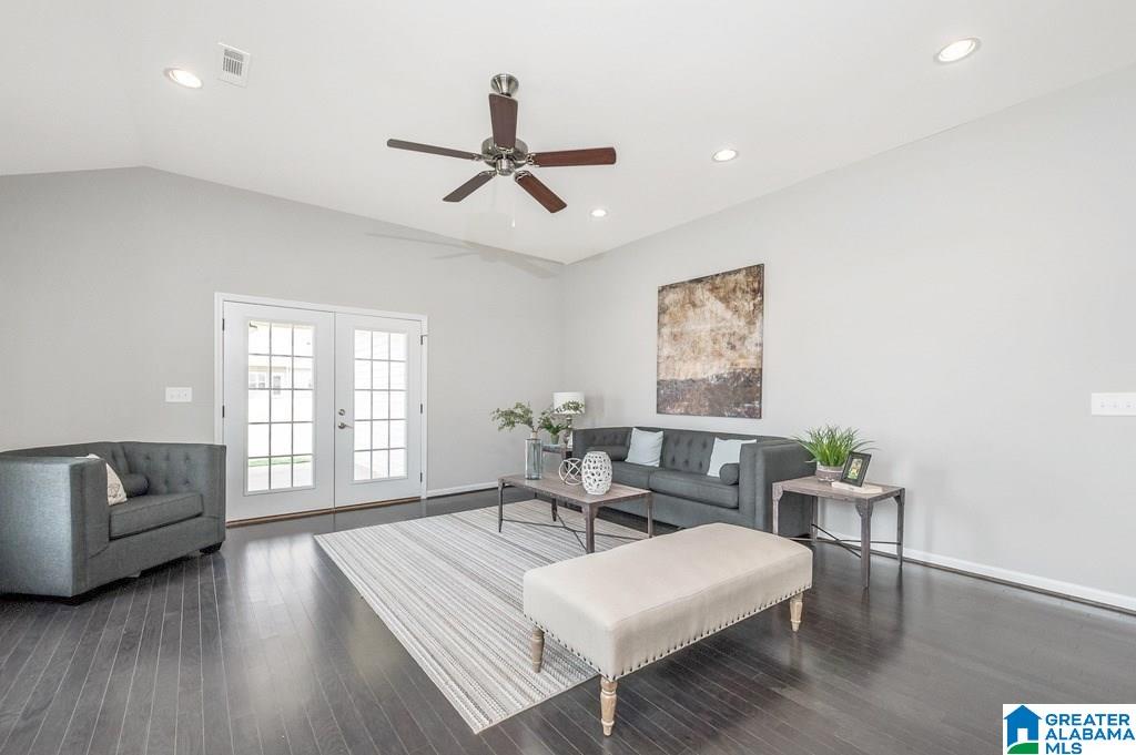 833 Michelle Manor Calera, AL 35040 - Photo 3 of 43