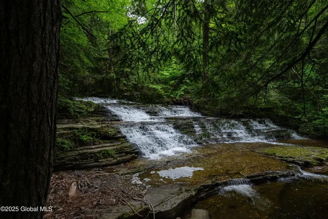 $396,000 | 48 Lakeview Avenue, Moriah, NY 12960