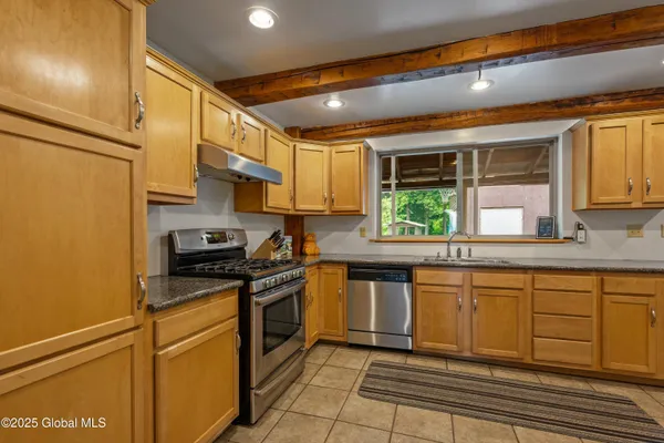 $396,000 | 48 Lakeview Avenue, Moriah, NY 12960