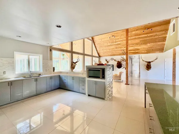 $699,000 | 22545 Angel Ridge Road, Peck, ID 83545