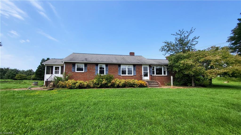 310 Sedge Garden Road Kernersville, NC 27284 - Photo 2 of 34