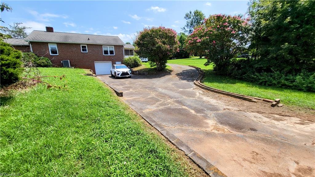 310 Sedge Garden Road Kernersville, NC 27284 - Photo 21 of 34 Plenty of parking here!