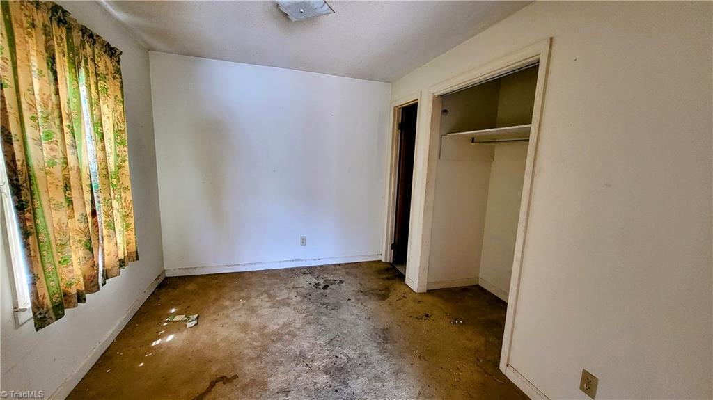 310 Sedge Garden Road Kernersville, NC 27284 - Photo 27 of 34 Apartment bedroom