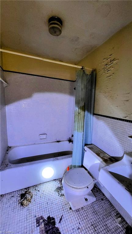 310 Sedge Garden Road Kernersville, NC 27284 - Photo 29 of 34 Apartment bath