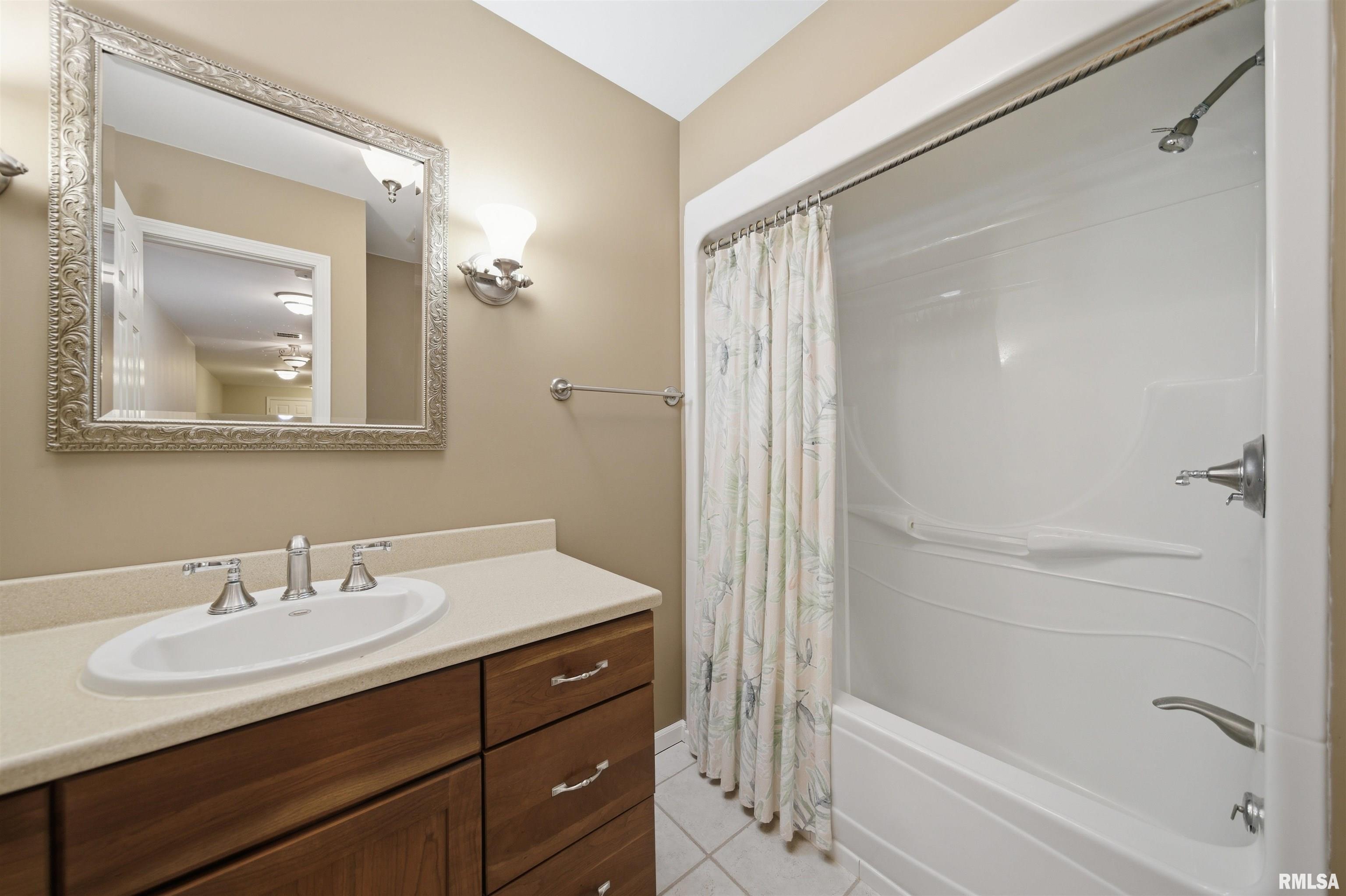 211 Wagner Street Washington, IL 61571 - Photo 40 of 51