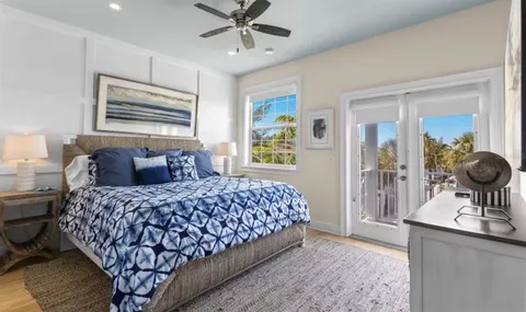 $2,690,000 | 4105 4th Avenue, Holmes Beach, FL 34217