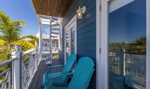 $2,690,000 | 4105 4th Avenue, Holmes Beach, FL 34217