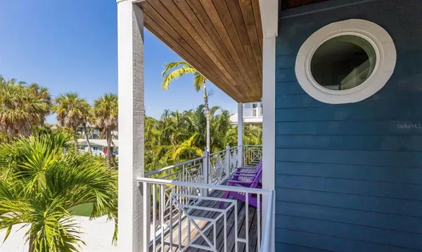 $2,690,000 | 4105 4th Avenue, Holmes Beach, FL 34217