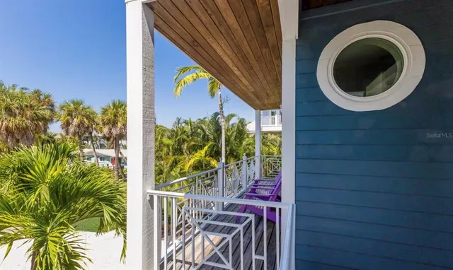 $2,690,000 | 4105 4th Avenue, Holmes Beach, FL 34217