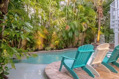 $2,690,000 | 4105 4th Avenue, Holmes Beach, FL 34217