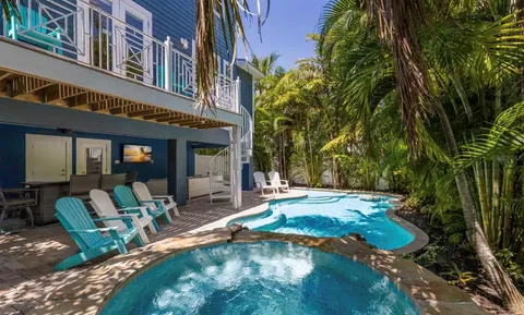 $2,690,000 | 4105 4th Avenue, Holmes Beach, FL 34217