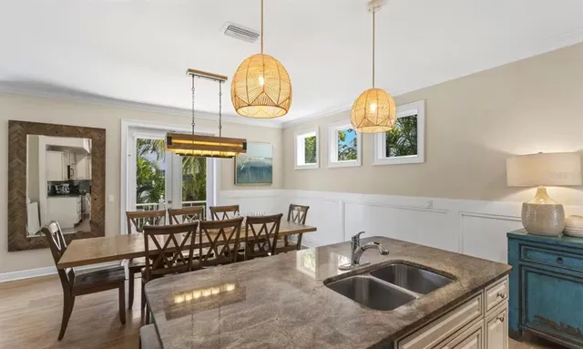 $2,690,000 | 4105 4th Avenue, Holmes Beach, FL 34217