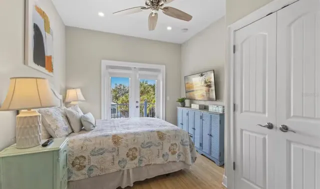 $2,690,000 | 4105 4th Avenue, Holmes Beach, FL 34217