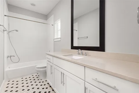 $685,000 | 4810 Springdale Road, Austin, TX 78723