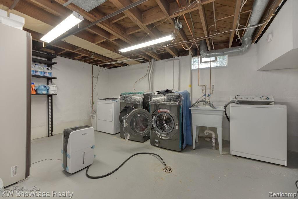 2738 Crooks Road Royal Oak, MI 48073 - Photo 24 of 25