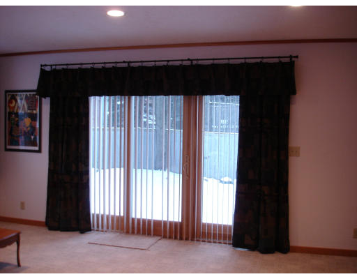98 Fletcher Road Bedford, MA 01730 - Photo 5 of 5 Gallery Image 5