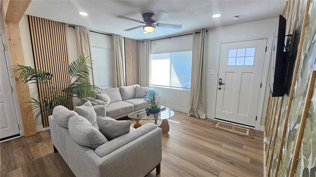 3011 West Spruce Street Tampa, FL 33607 - Photo 2 of 21