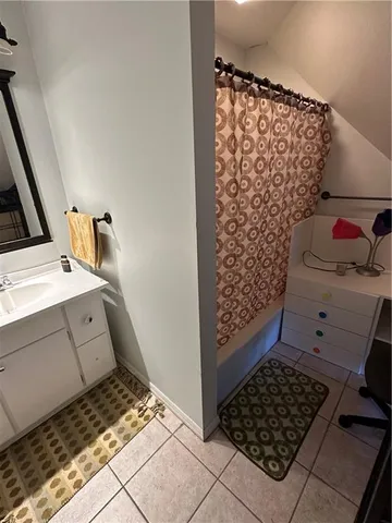 a bathroom with a toilet