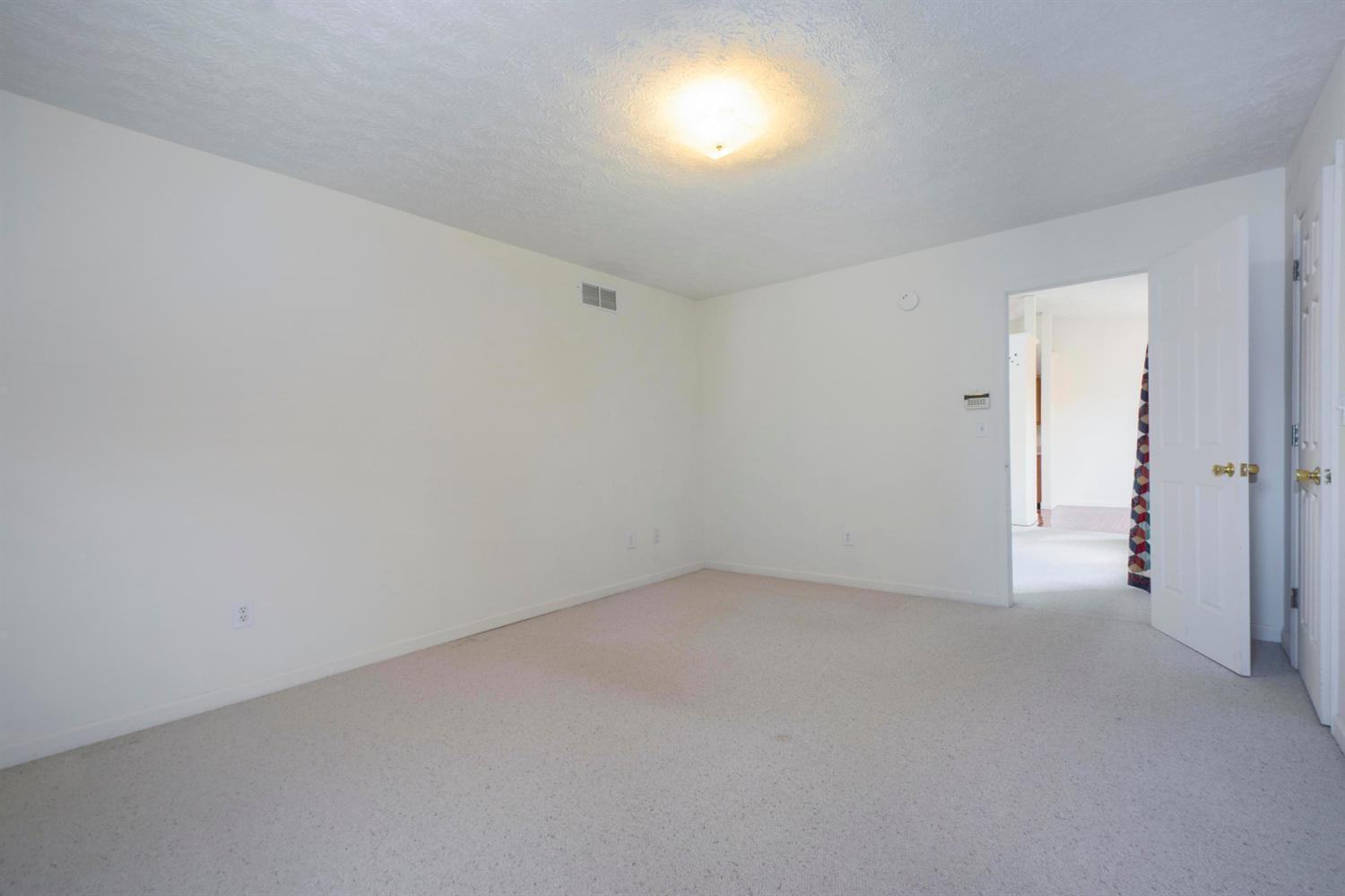 4445 McCormick Road Mount Sterling, KY 40353 - Photo 16 of 31 Master Bedroom
