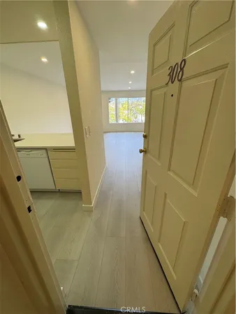 $2,795 | 2616 Canada, Unit 308, Glendale, CA 91208