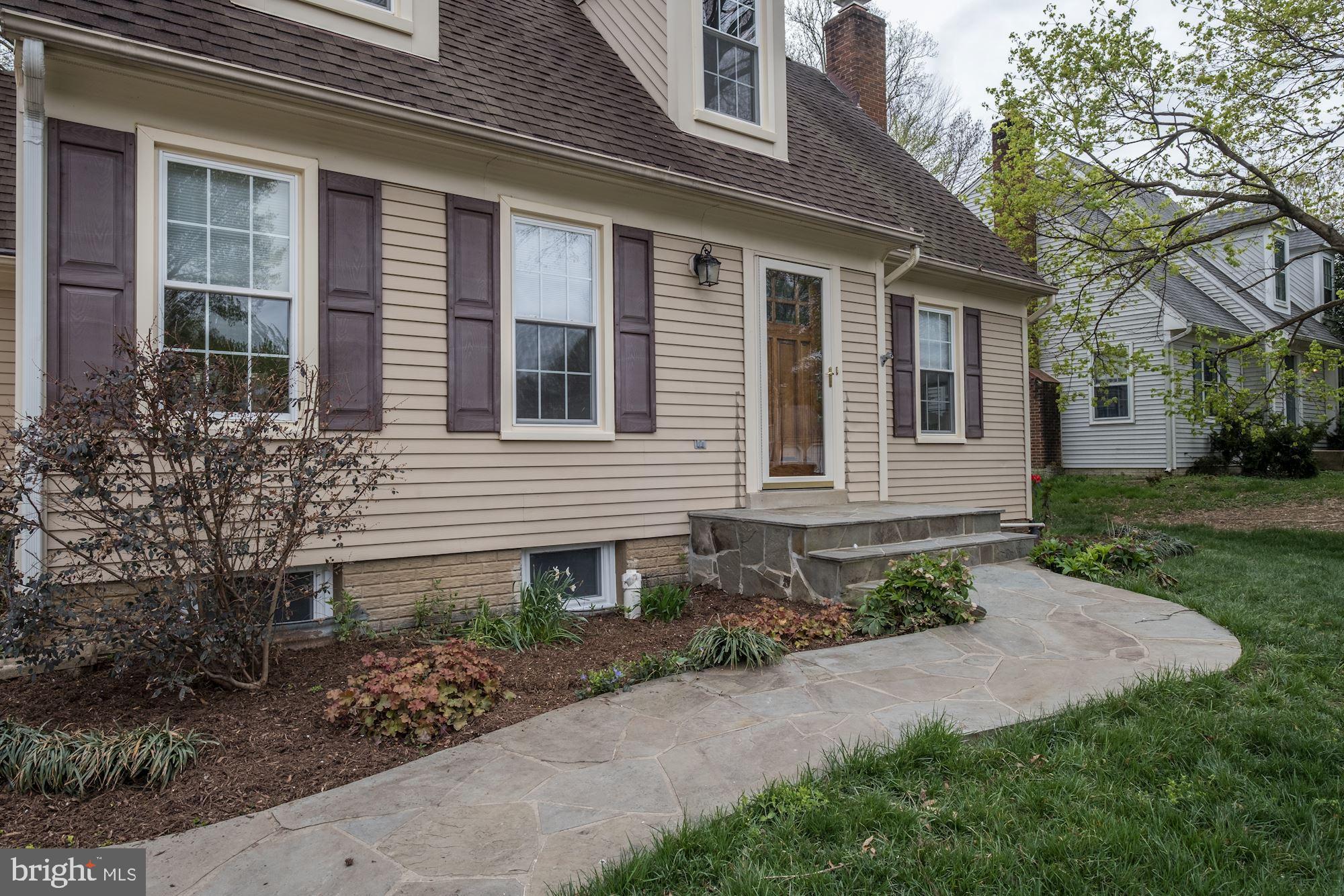 7445 Shepherd Ridge Court Springfield, VA 22153 - Photo 3 of 32