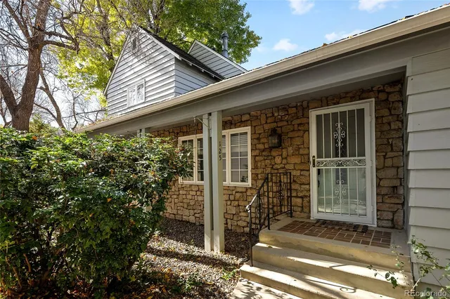 a view of outdoor space yard and basketball court