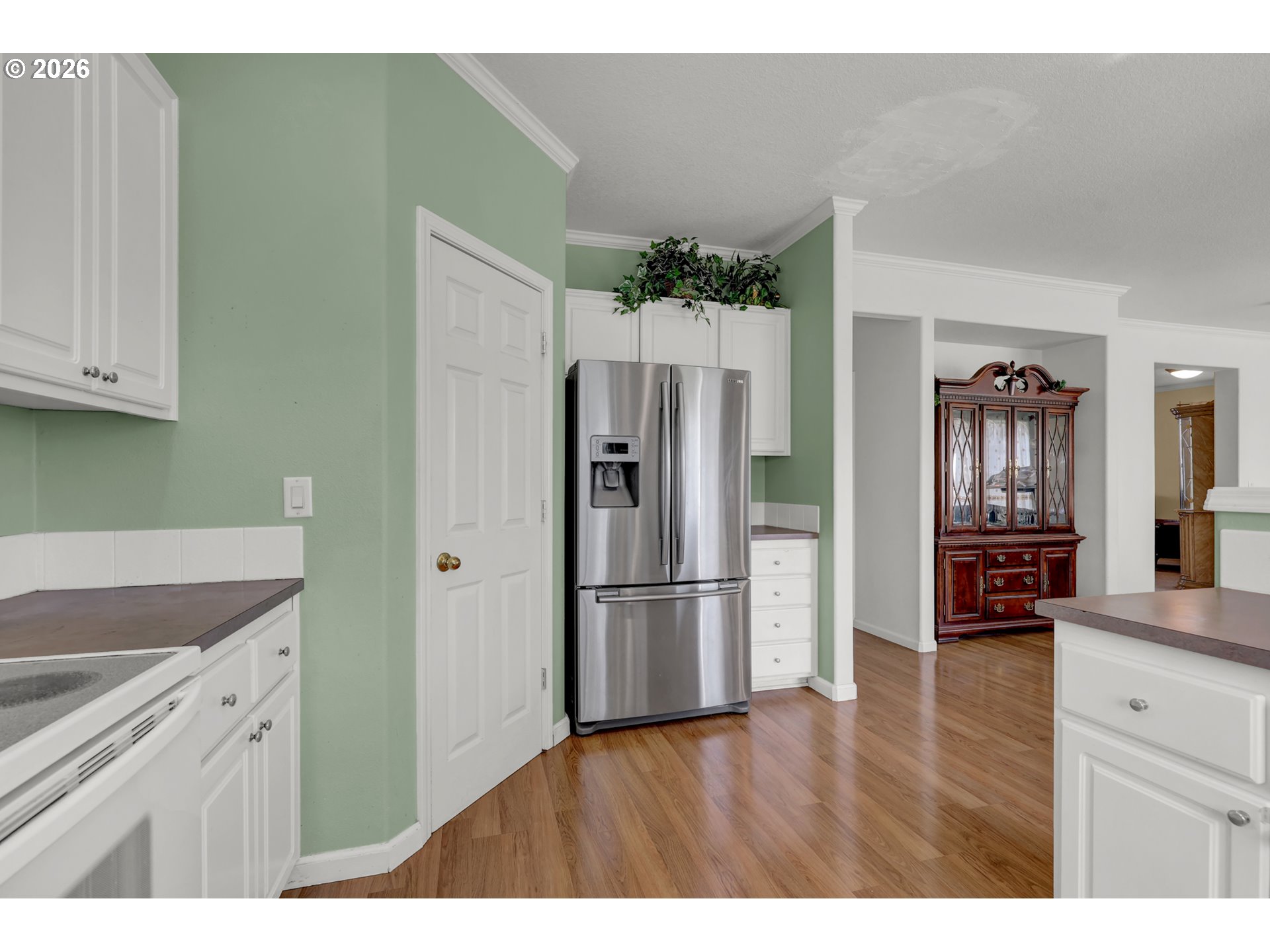 3886 Aerial Way Eugene, OR 97402 - Photo 17 of 45