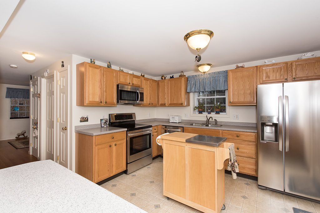 5 Germaine Street Rochester, NH 03867 - Photo 3 of 35
