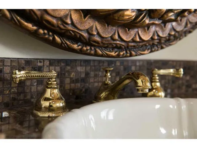 a black and white photo of a room