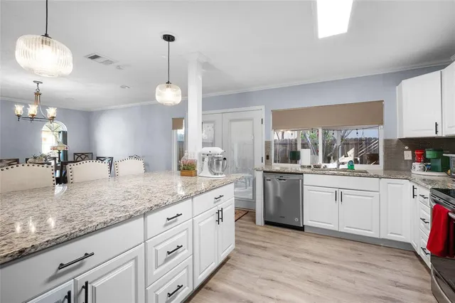 $347,800 | 2038 Rose Hill Road, Carrollton, TX 75007