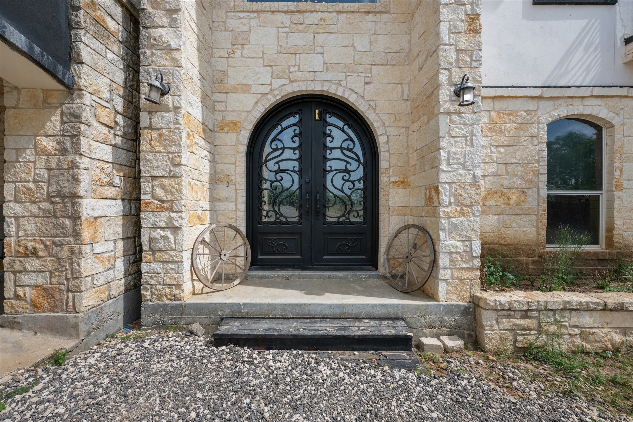 507 Rawhide Road Seguin, TX 78155 - Photo 6 of 40 View of exterior entry with stone siding