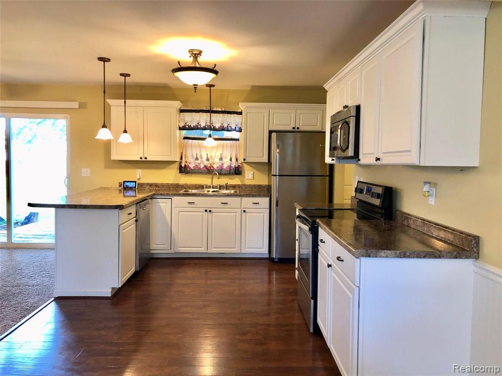 2095 Covert Road Burton, MI 48509 - Photo 2 of 38