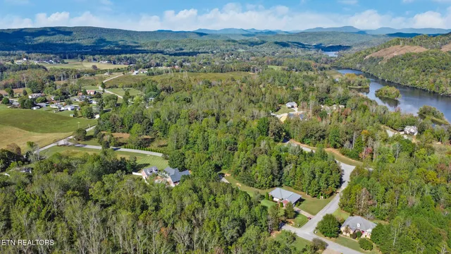 $39,900 | Lot 34 Indigo Bunting Drive, Harriman, TN 37748