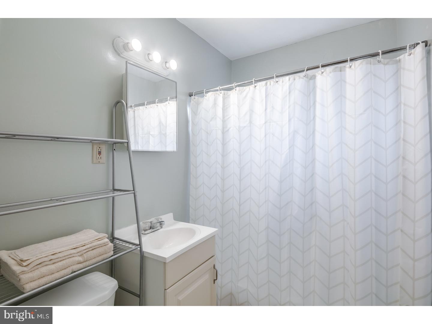 581 Elbridge Road Morrisville, PA 19067 - Photo 14 of 18 Bathroom