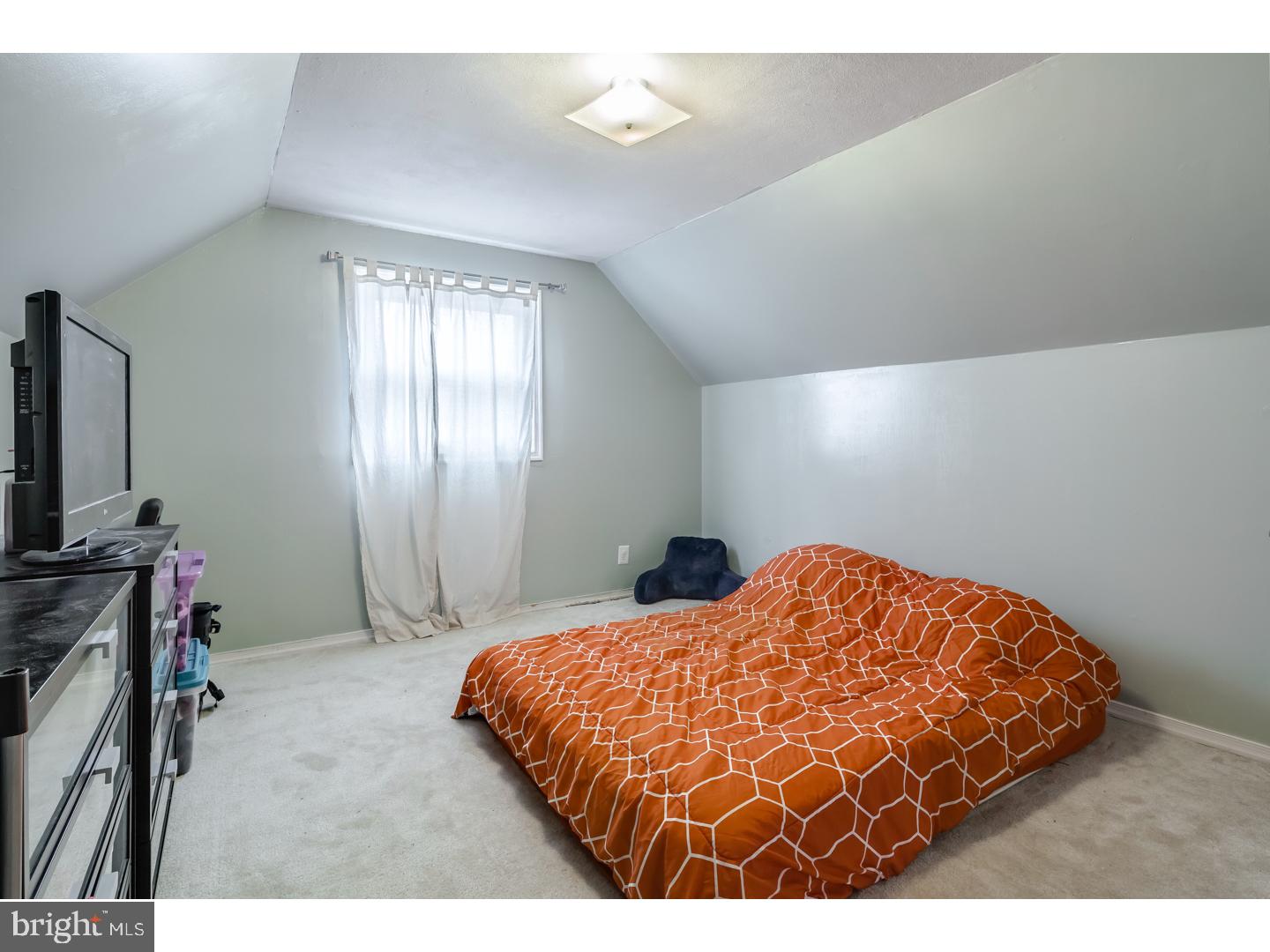 581 Elbridge Road Morrisville, PA 19067 - Photo 10 of 18 Bedroom - Main