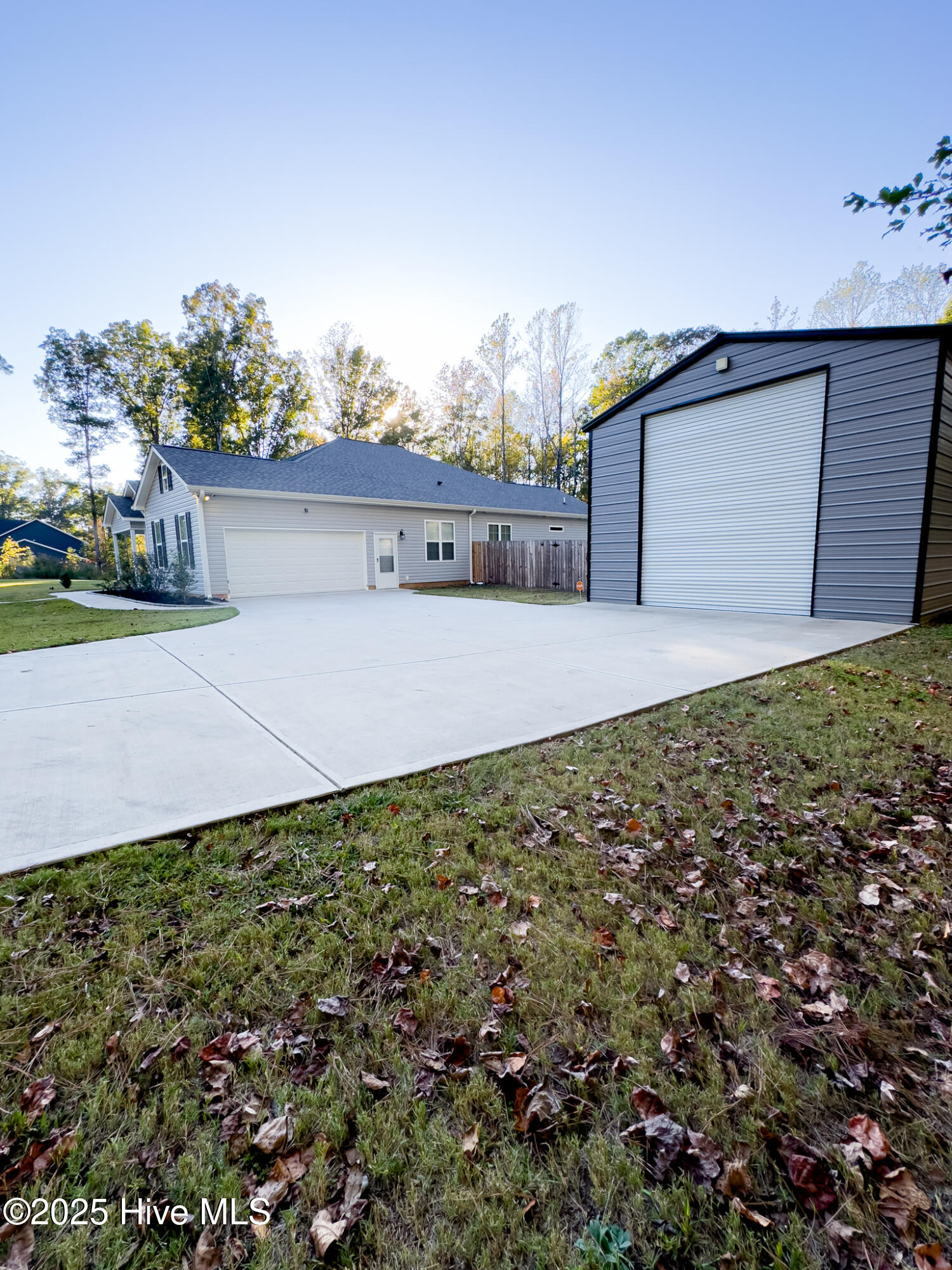 5260 Lemon Springs Road Sanford, NC 27332 - Photo 107 of 124 Garage side view 3